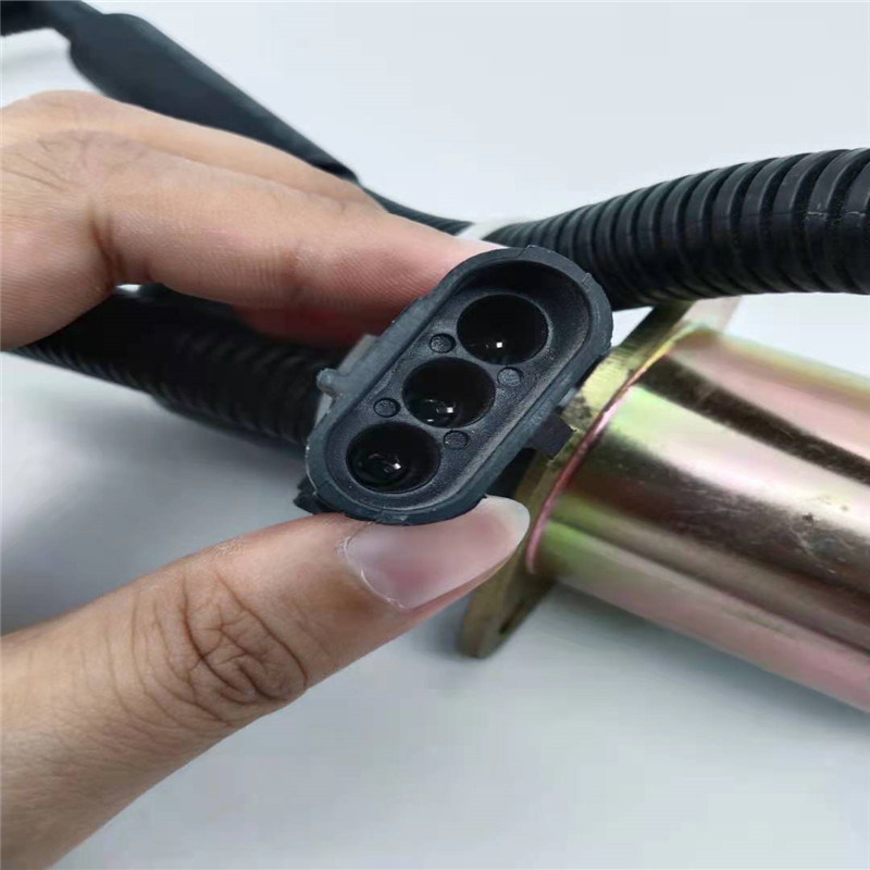 13026889 Stop Solenoid Valve Cocok Untuk Bagian Mesin Diesel DEUTZ 226B Black Plug 24V