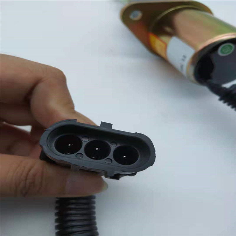 3928160 Stop Solenoid Valve Cocok Untuk Bagian Mesin Cummins Land Leveler 6BTA5.9-M2