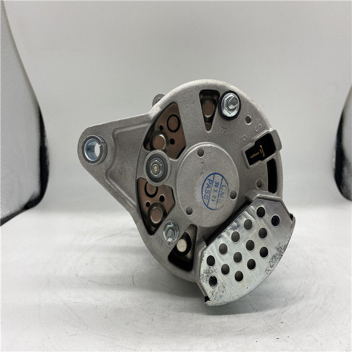 600-861-3610 Excavator Alternator 24V 30A Cocok Untuk 4D95L PC60-8 70-8 PC110-7-8 PC130-7-8