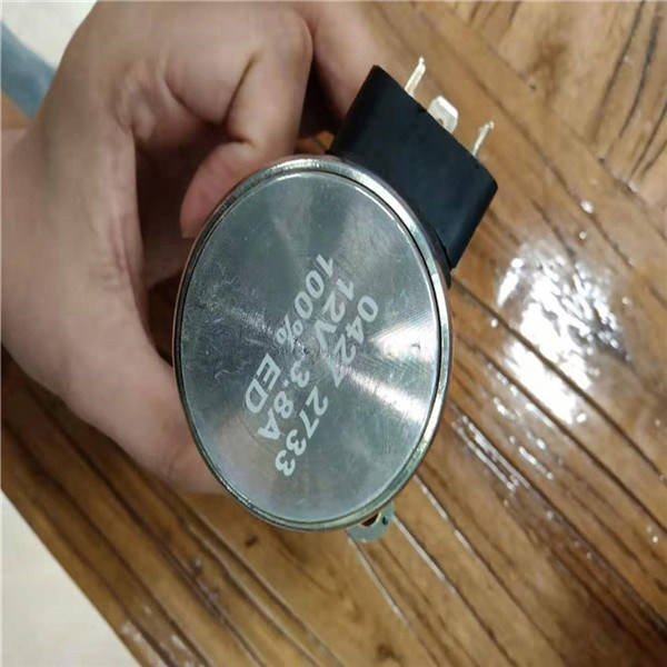 Stop Solenoid Valve 04170534R 04272733 cocok untuk Deutz Bobcat Skid Steer Loader excavator