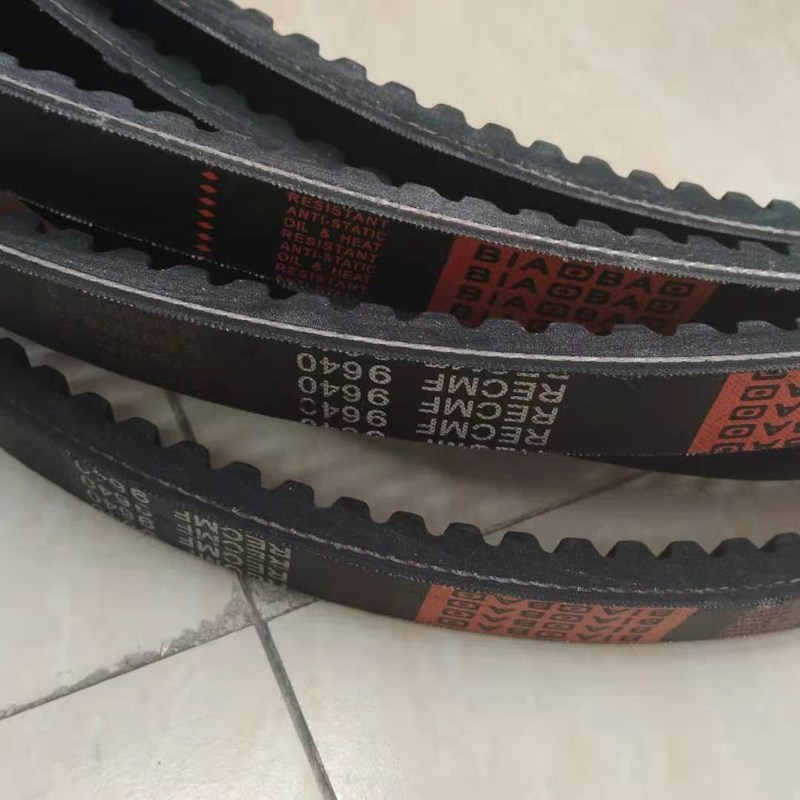 Pekerjaan Konstruksi 9640 Black V Belt Cocok Untuk Mesin Diesel Excavator