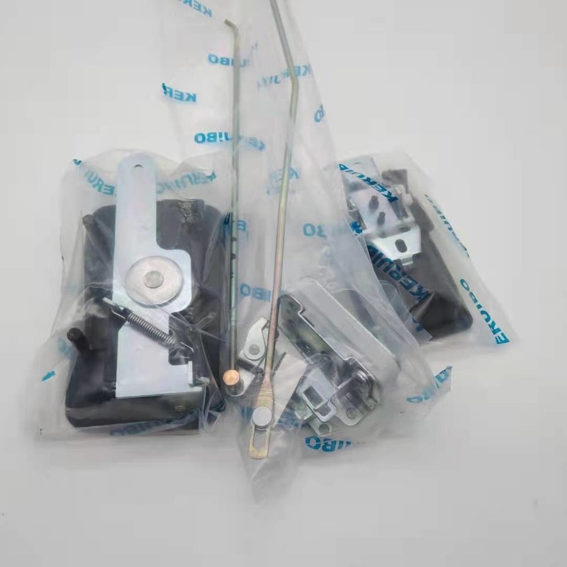 71N6-02761 Suku Cadang Keausan Excavator Hyundai R110 R140 R160 R450 R300 R210-7 Menangani Latch Lock Assy